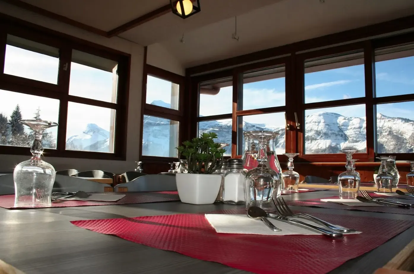 Restaurant Vue Montagne Carroz Araches