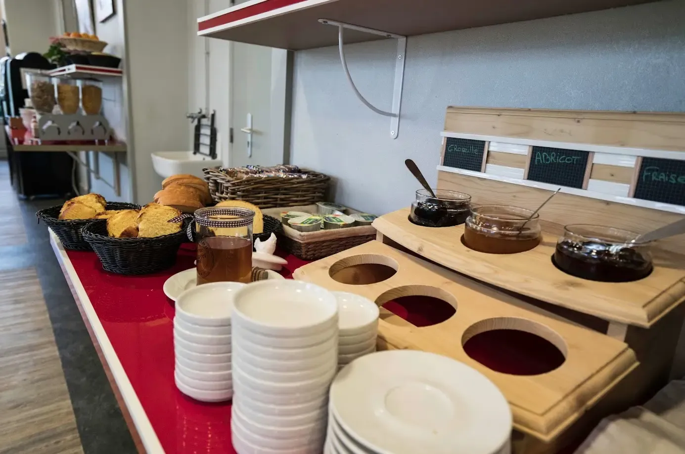 Buffet Petit Dejeuner Pavillon Des Fleurs Annecy