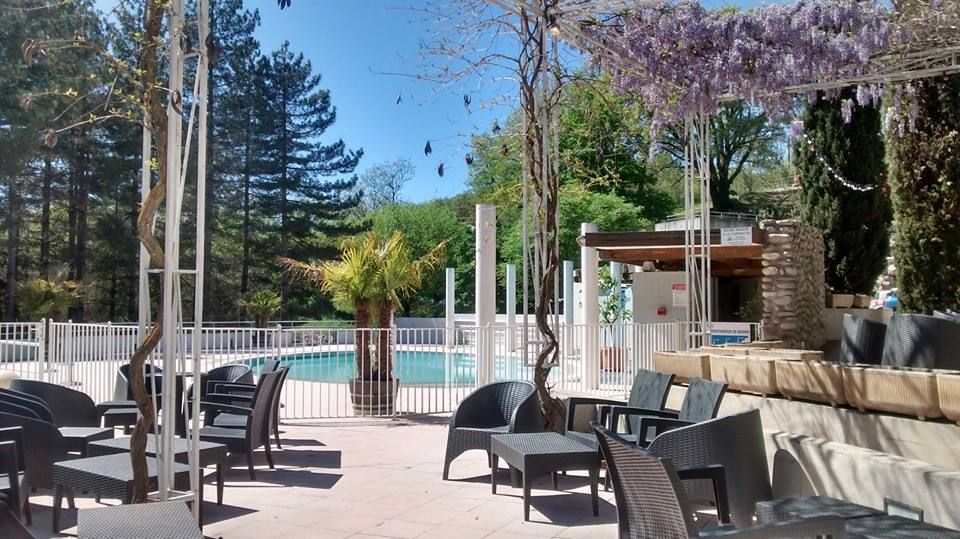 Terrasse Vue domaine lou capitelle