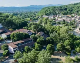 VILLAGE VACANCES GORGES DE L'ARDÈCHE VOGÜÉ ARDÈCHE MÉRIDIONALE