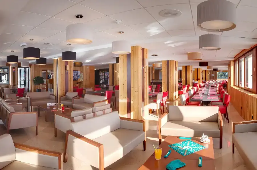 Salon Restaurant Col De Voza S