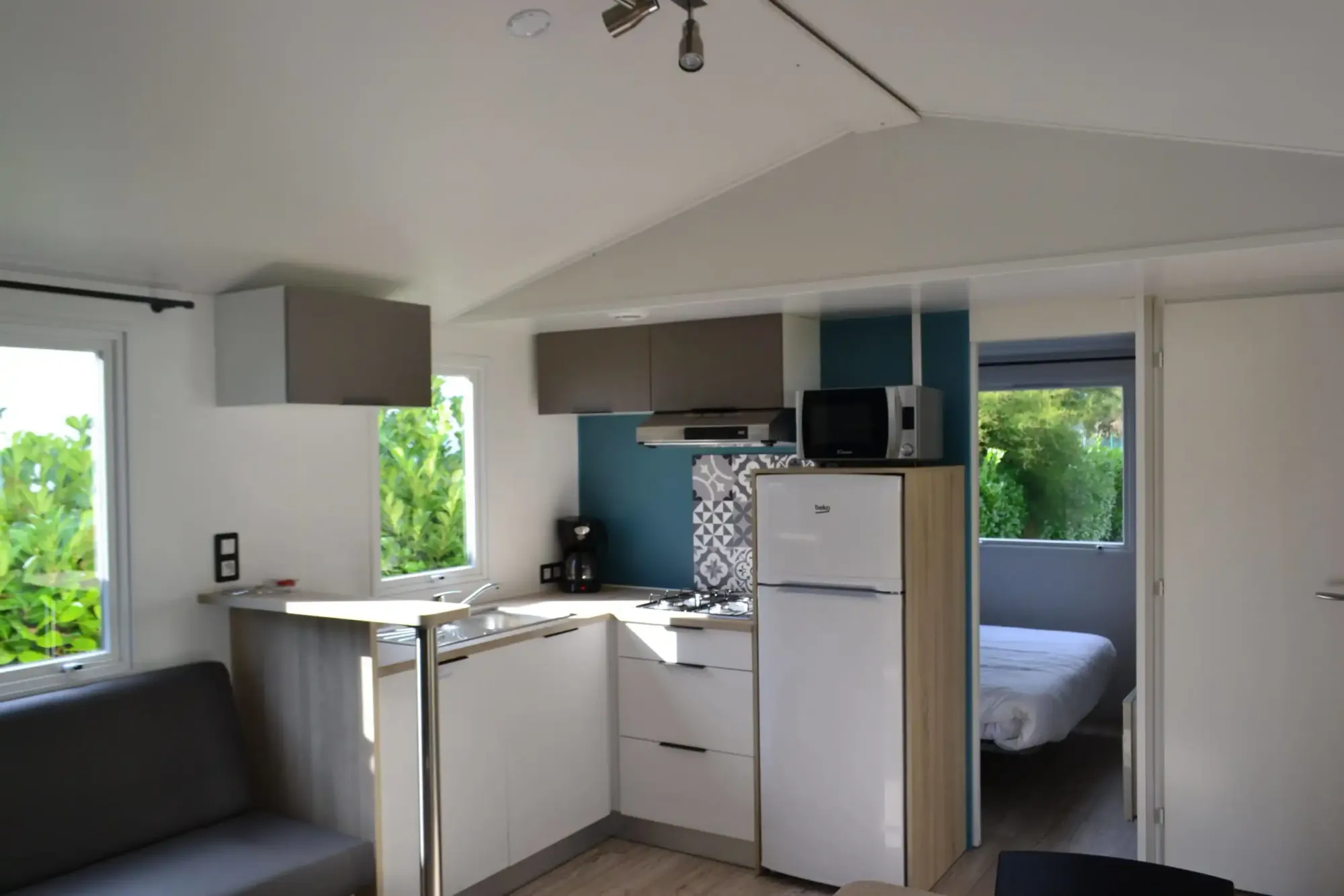 Interieur Mobil Home Village Vacances Ile De Re Scaled