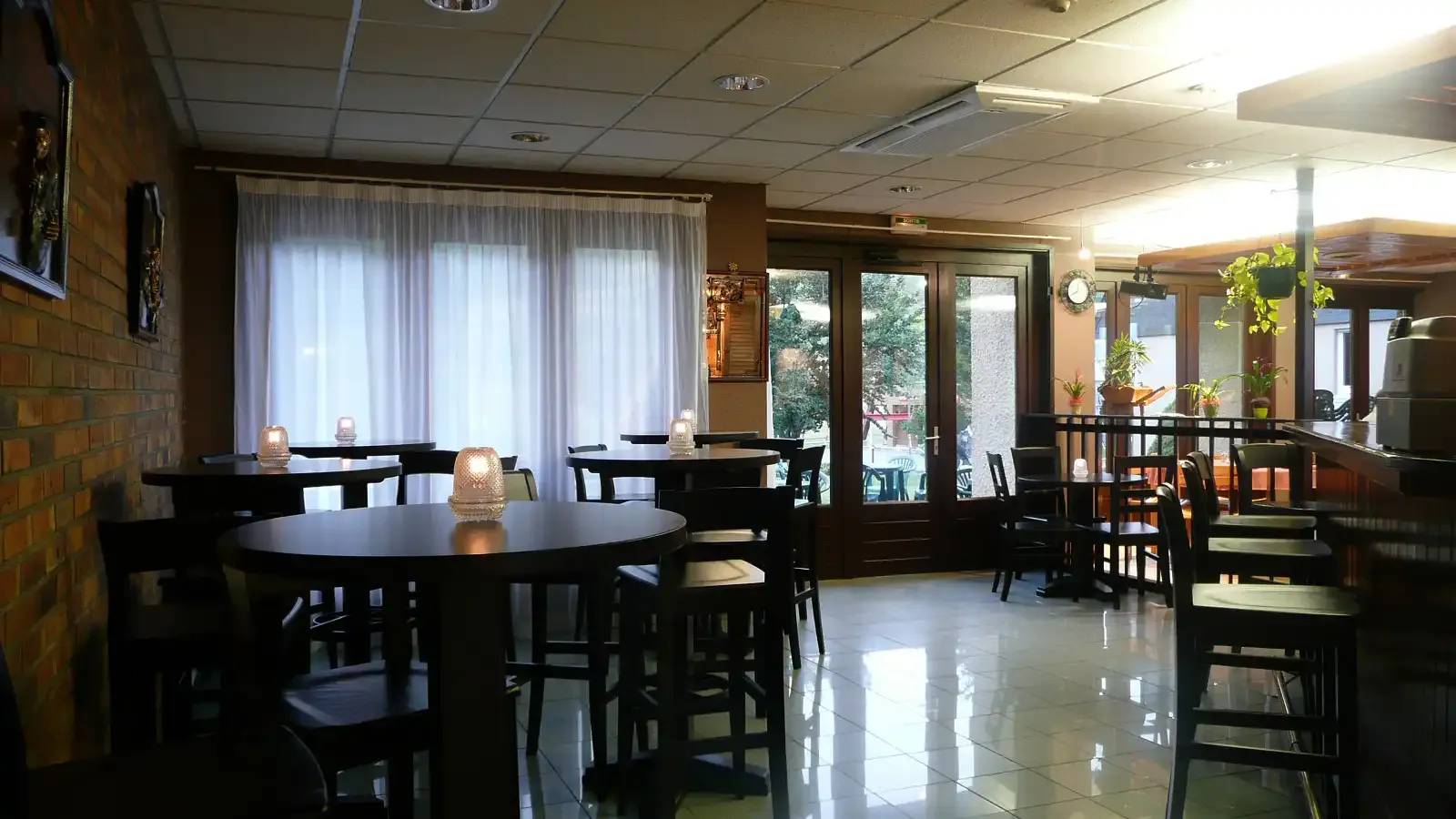 Salon Bar Chalet Lou Lapade Val Louron