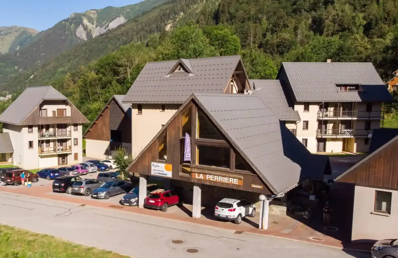 Les Hameaux de la Perriere Vue Ete