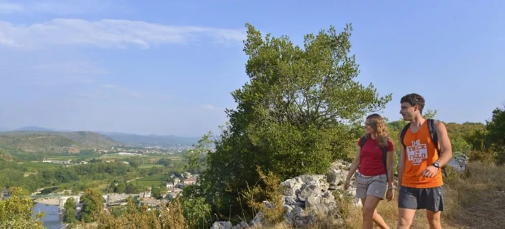 Séjour randonnée & bien-être en groupe en Ardèche méridionale
