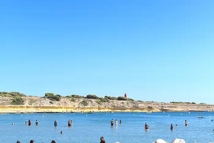 Villages Vacances En Provence Alpes Côte D'Azur Mer Avec Baigneurs