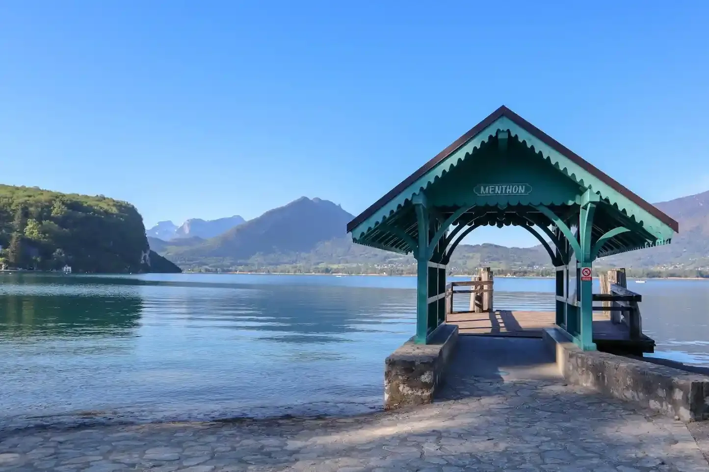 Le Pavillon des Fleurs VILLAGE VACANCES AU LAC D'ANNECY - MENTHON ST BERNARD - HAUTE SAVOIE
