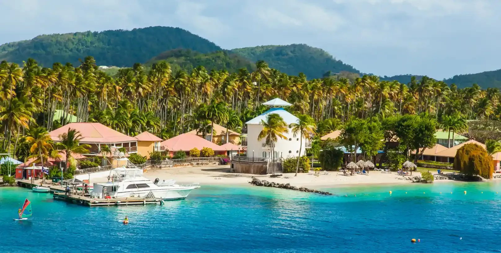 Martinique Vue Et Bateau
