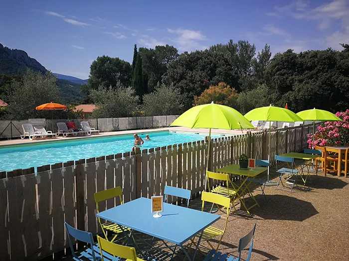 Piscine à La Résidence Et Camping En Drome Provencal