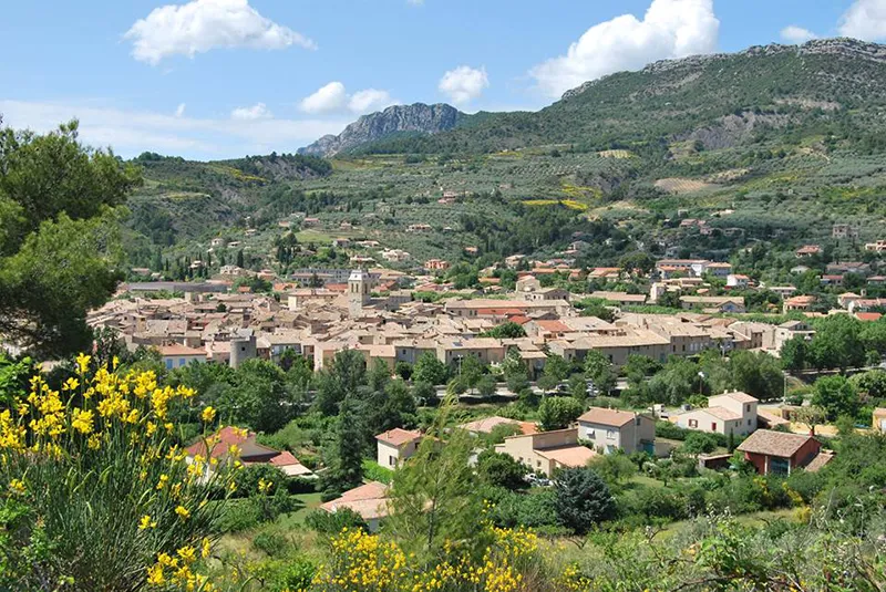 Vue Du Village Provençal De Buis Les Baronnies
