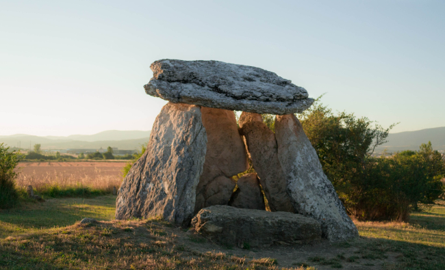 Dolmens et Menhirs