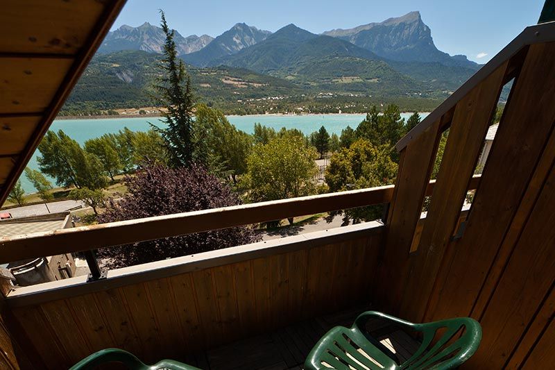 Balcon Vue Lac Embrun Chadenas Vacances