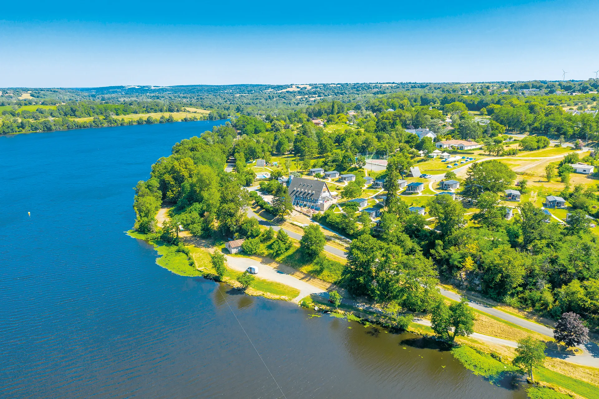 L ISLE JOURDAIN Village