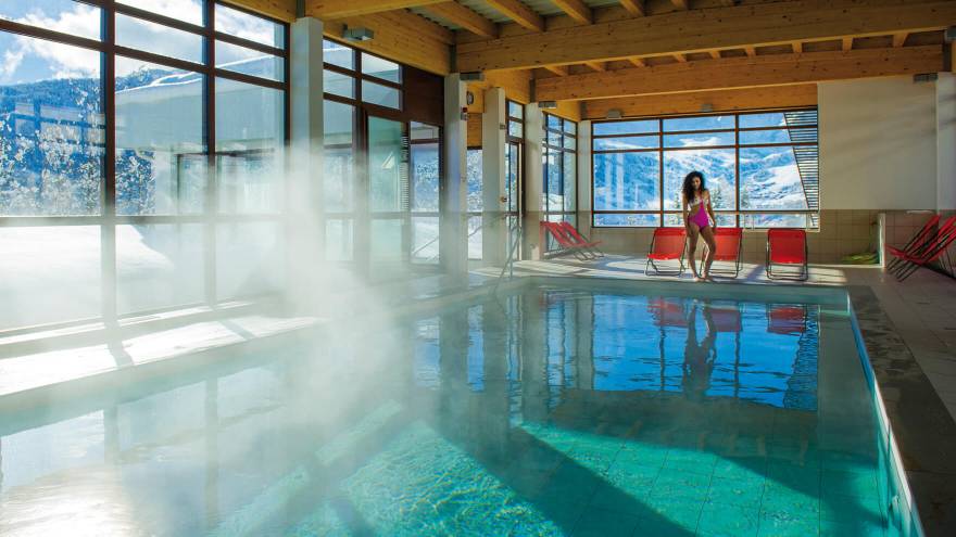 Doucy Les Carlines Piscine Interieure