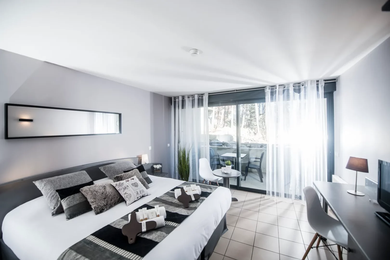 LOUCAPITELLE 2019 SEMINAIRE SPA CHAMBRE A6 ®CRESPEAU