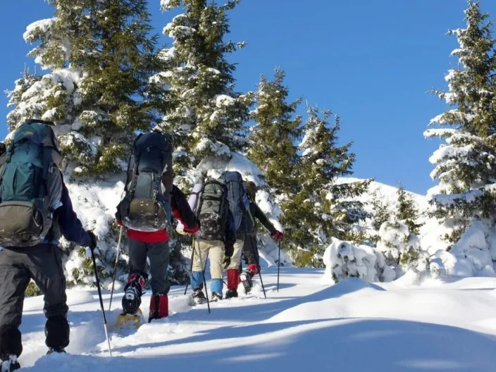 Pratiquez la rando raquettes en groupe avec Ternélia