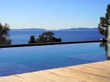 Hôtel Club – Le Domaine d’Aiguebelle ***