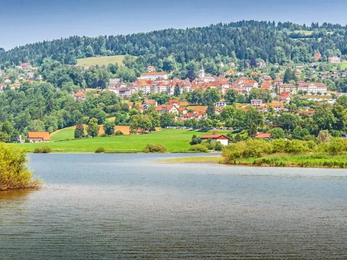 Visiter le Jura en été